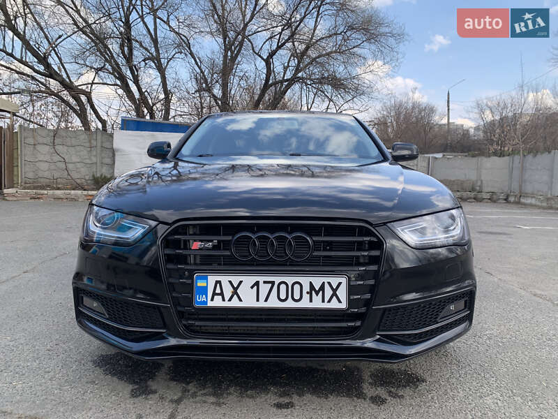 Седан Audi A4 2015 в Харкові