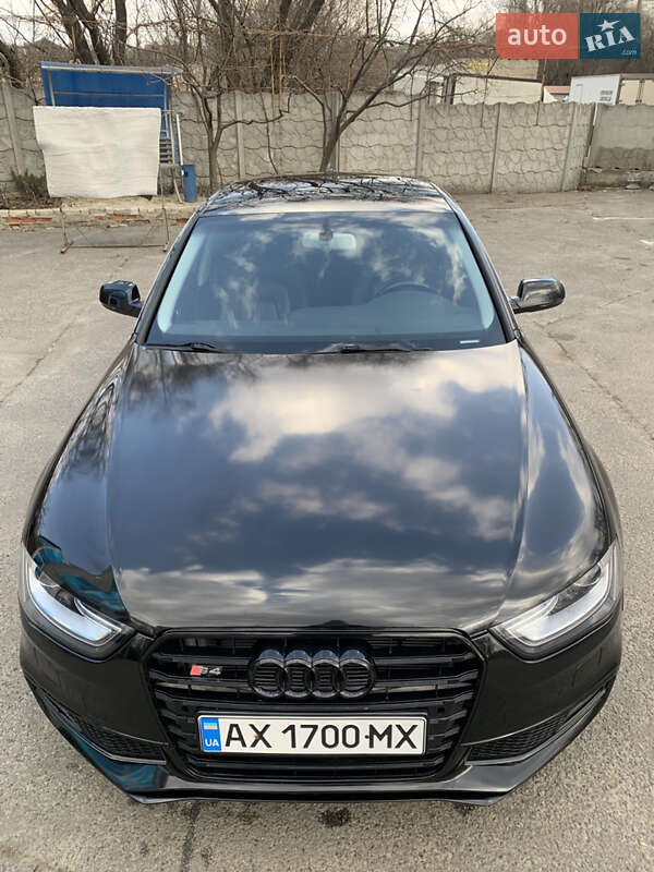 Седан Audi A4 2015 в Харкові