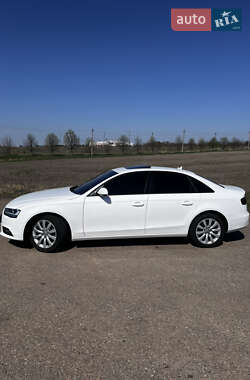 Седан Audi A4 2014 в 