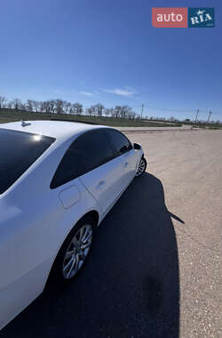 Седан Audi A4 2014 в 