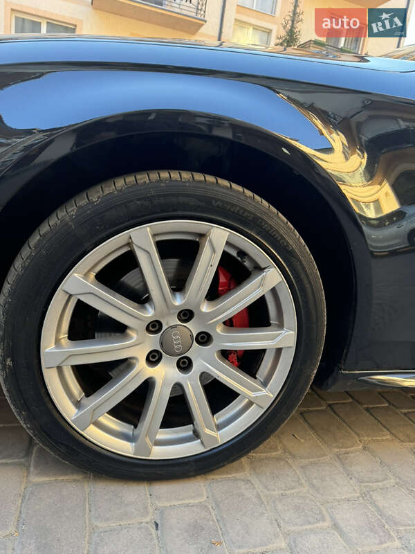 Седан Audi A4 2012 в Ужгороде
