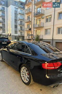 Седан Audi A4 2012 в 