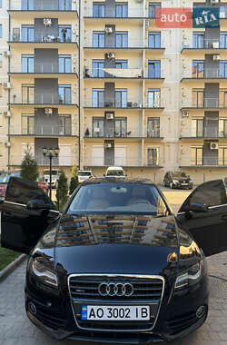 Седан Audi A4 2012 в 