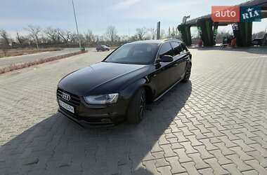 Универсал Audi A4 2012 в 