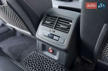 Седан Audi A4 2015 в 