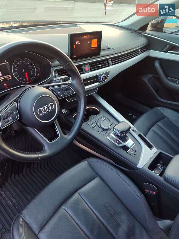 Седан Audi A4 2016 в Павлограде