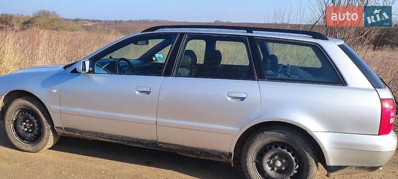 Универсал Audi A4 2000 в 