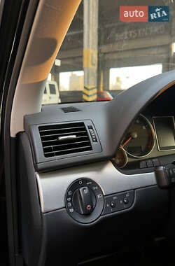 Седан Audi A4 2004 в Луцке