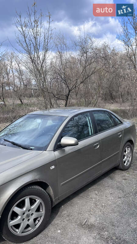 Седан Audi A4 2005 в Кременчуге