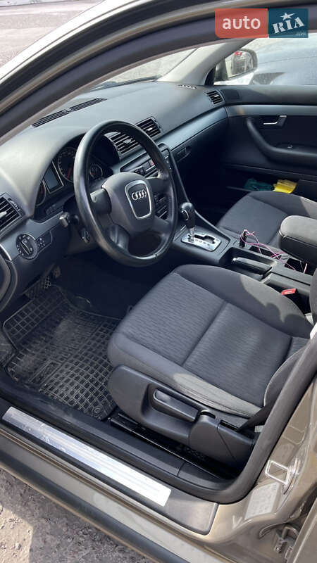 Седан Audi A4 2005 в Кременчуге