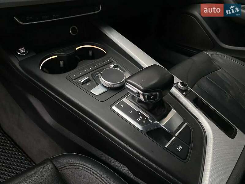 Седан Audi A4 2016 в 