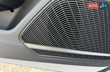 Седан Audi A4 2017 в 