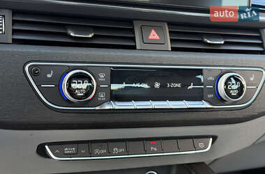 Седан Audi A4 2022 в 