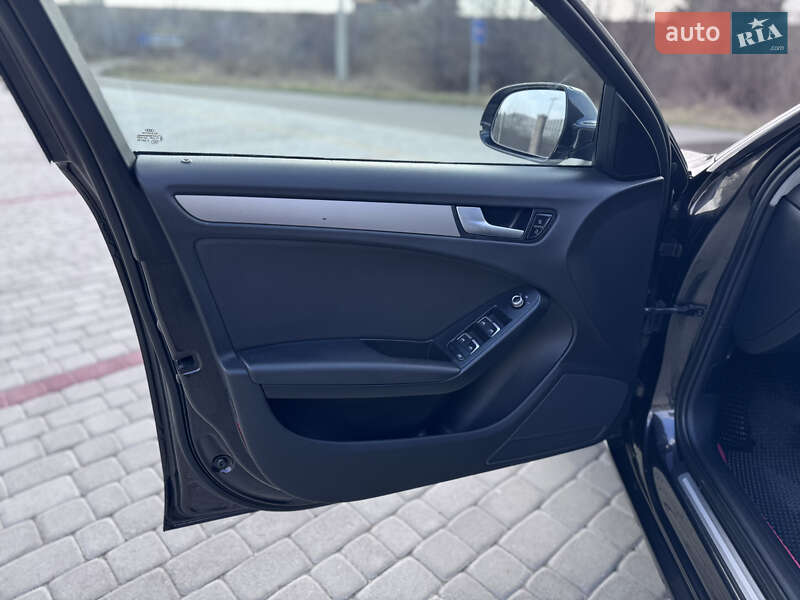 Универсал Audi A4 2012 в Староконстантинове