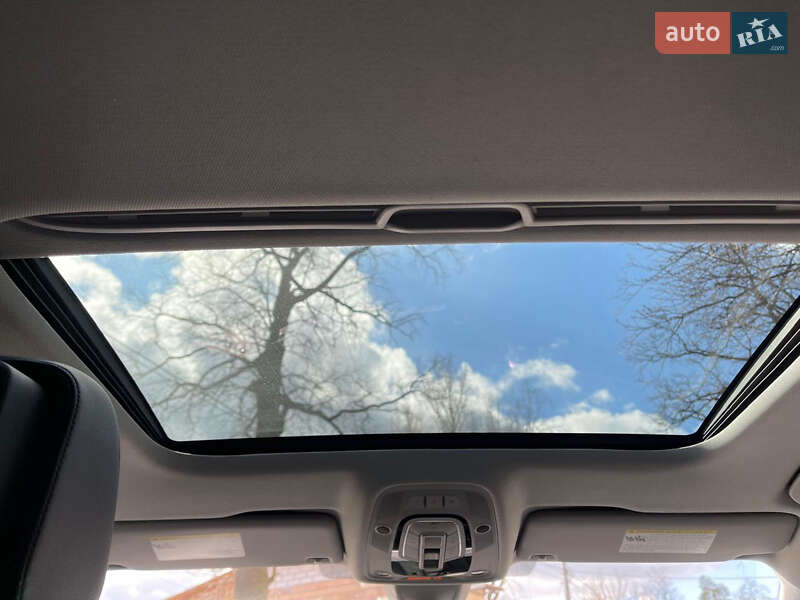Седан Audi A4 2018 в Киеве