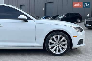 Седан Audi A4 2016 в 