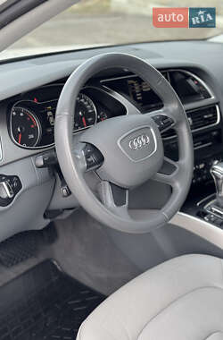 Седан Audi A4 2014 в 