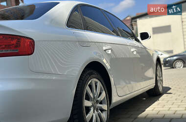 Седан Audi A4 2009 в 