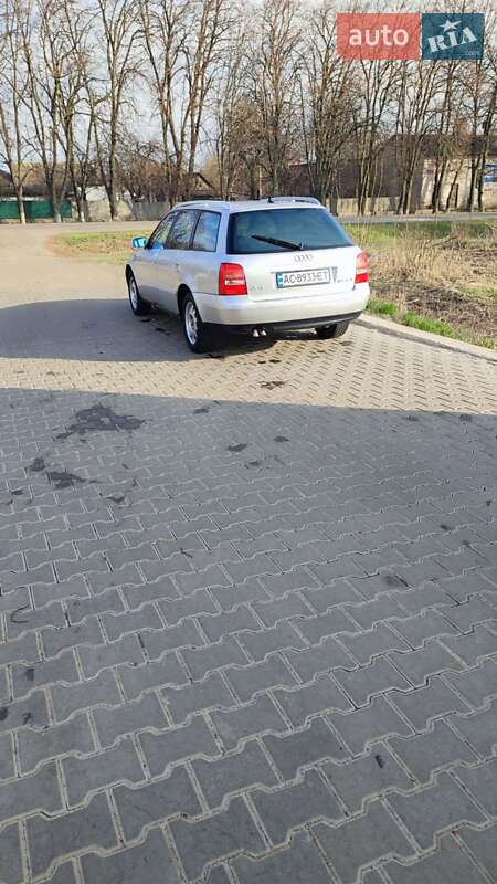 Універсал Audi A4 2001 в 
