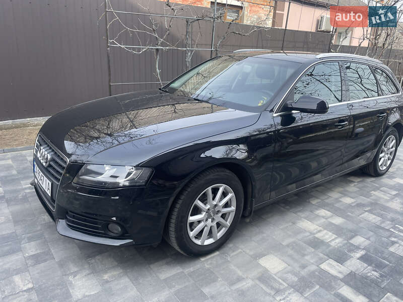 Универсал Audi A4 2011 в 