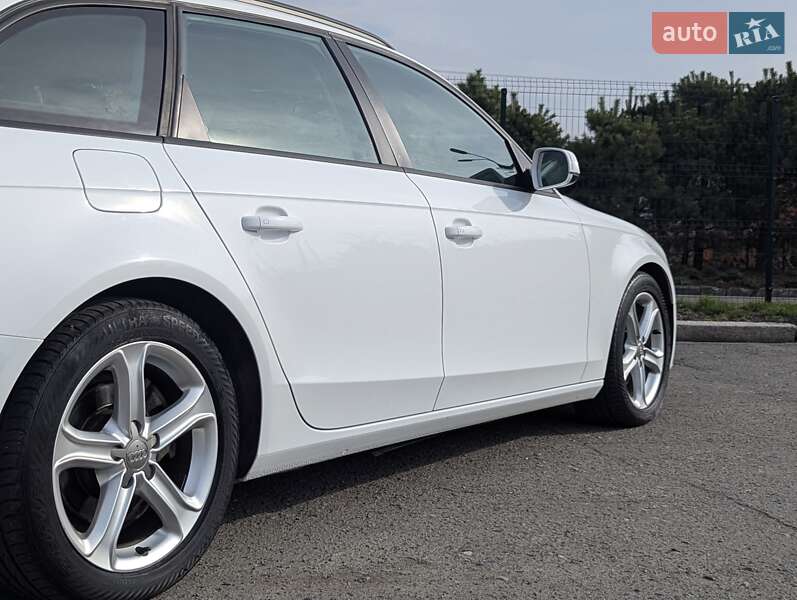 Универсал Audi A4 2013 в Хмельницком
