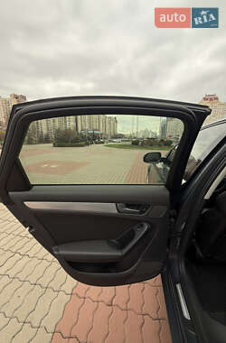 Седан Audi A4 2009 в 