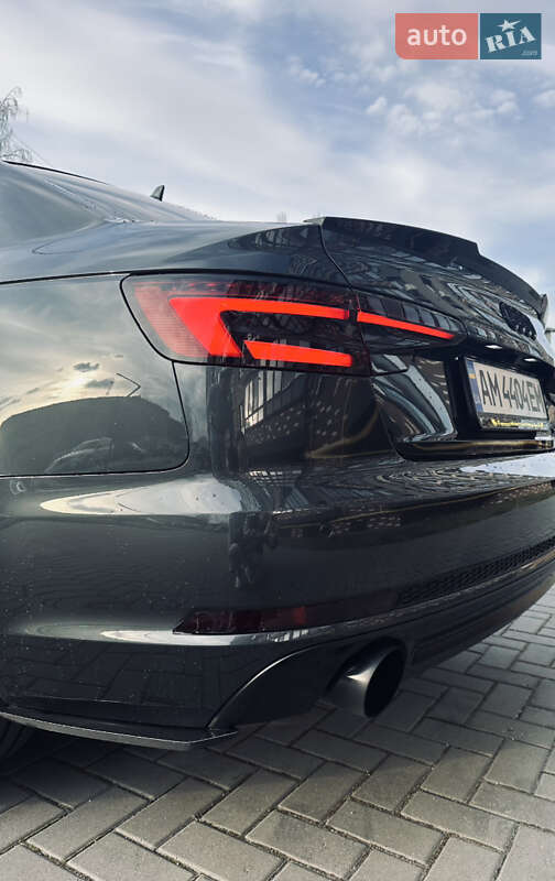 Седан Audi A4 2016 в Житомирі