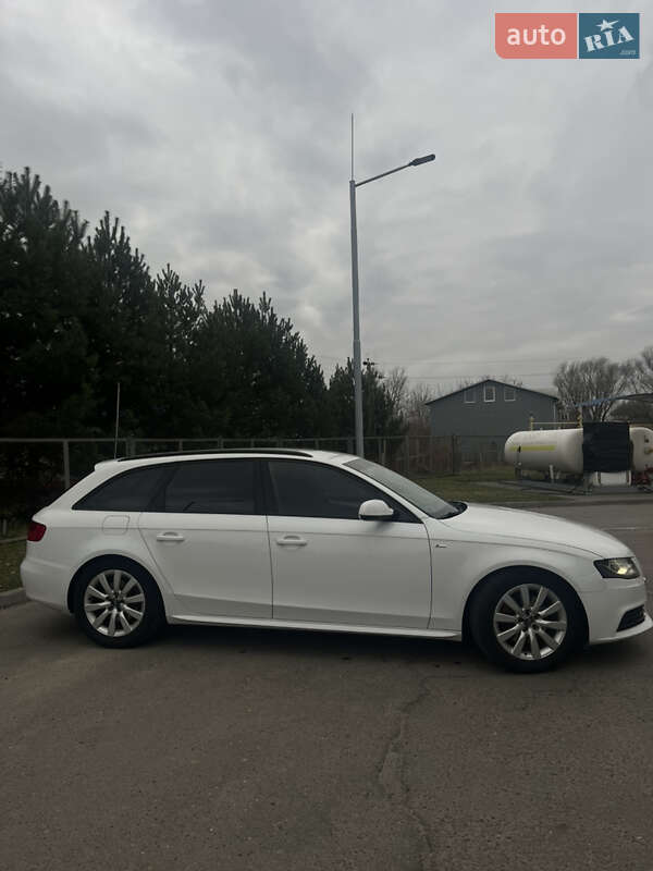 Універсал Audi A4 2011 в Самборі