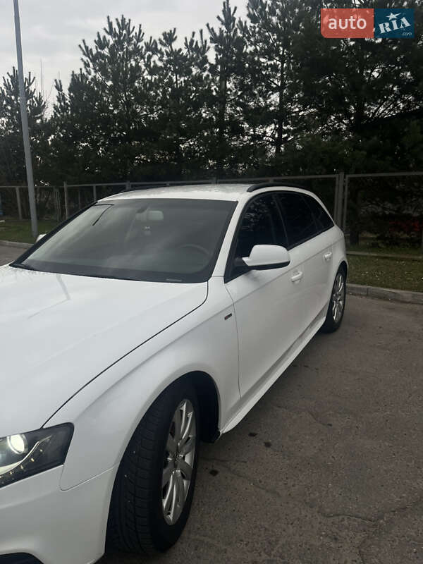Універсал Audi A4 2011 в Самборі