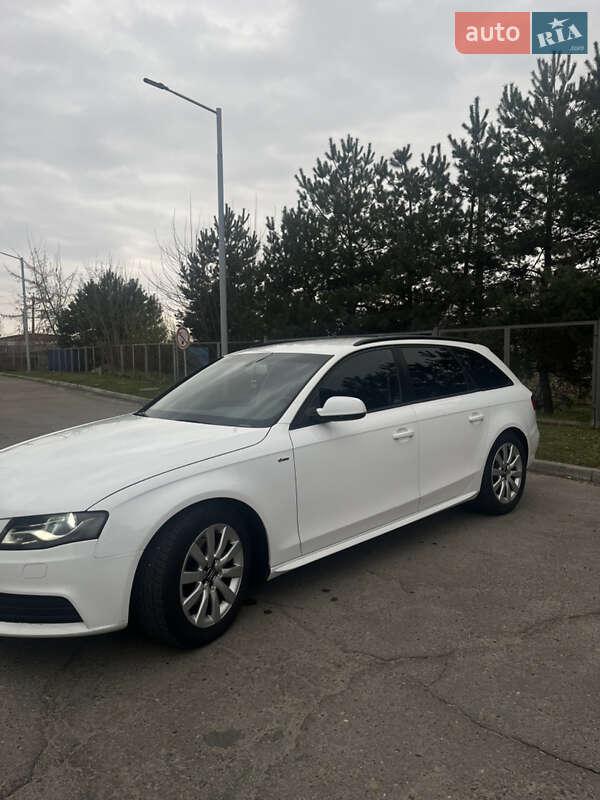 Універсал Audi A4 2011 в Самборі