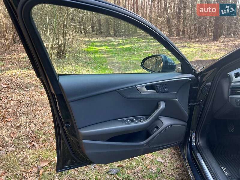 Седан Audi A4 2017 в Звягеле
