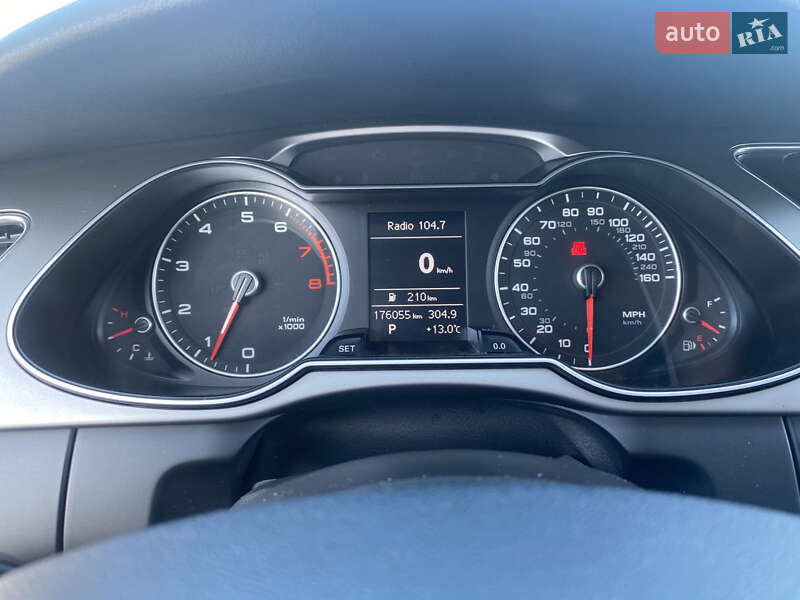 Седан Audi A4 2013 в Львове