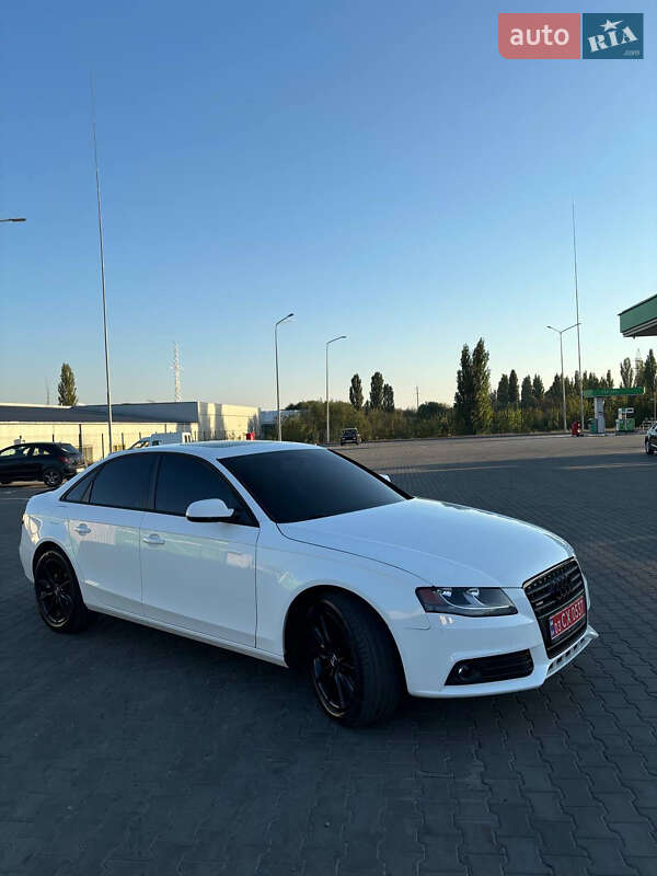 Седан Audi A4 2009 в Луцьку