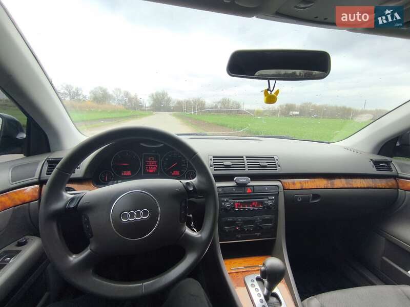 Универсал Audi A4 2004 в Великодолинском