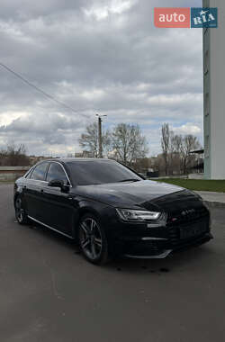 Седан Audi A4 2017 в 