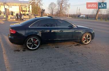 Седан Audi A4 2009 в Староконстантинове