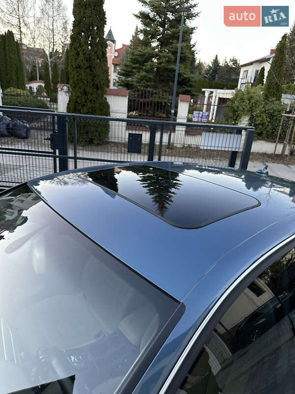 Седан Audi A4 2015 в Киеве