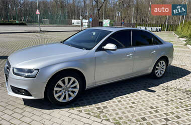 Седан Audi A4 2013 в 