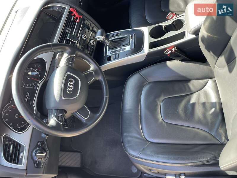 Седан Audi A4 2013 в Харькове