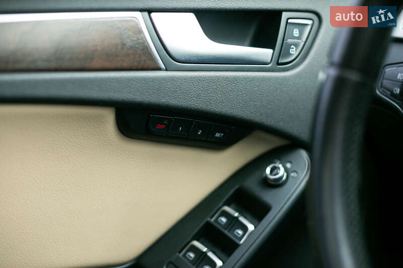 Седан Audi A4 2013 в Золочеве