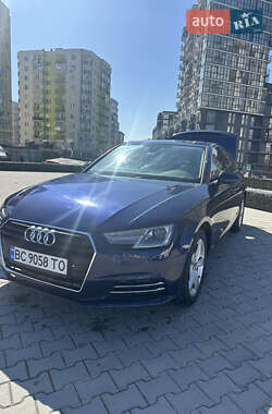 Седан Audi A4 2019 в 