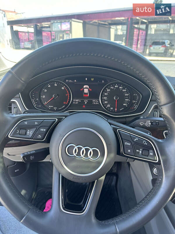 Седан Audi A4 2019 в Львові