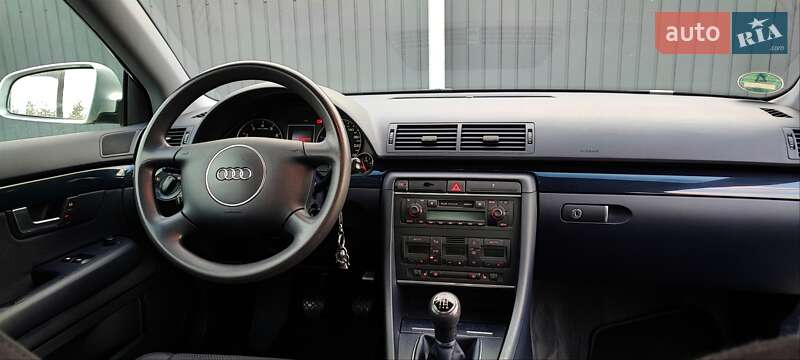 Седан Audi A4 2003 в Самборі