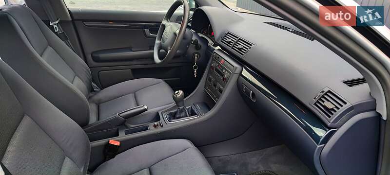 Седан Audi A4 2003 в Самборі