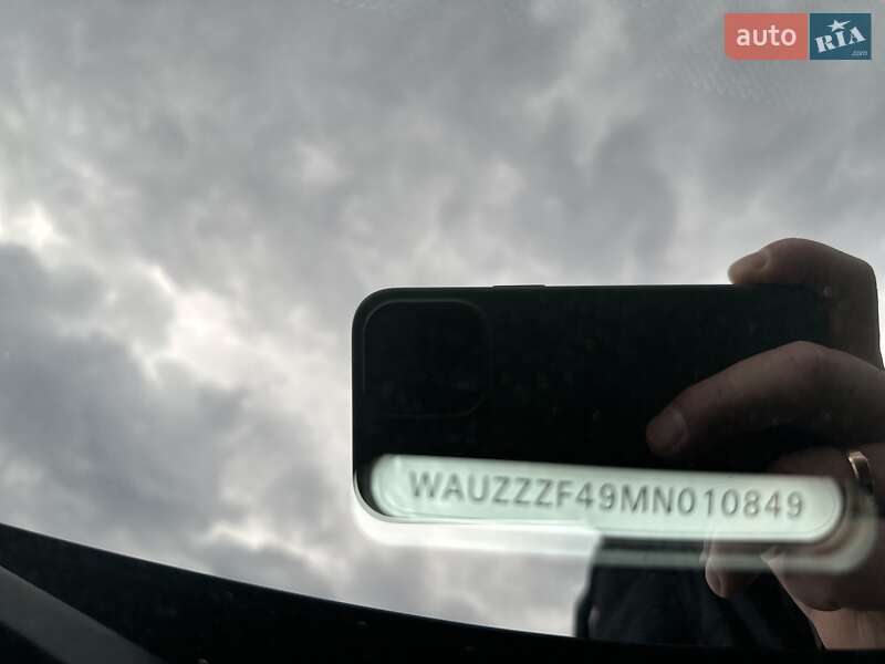 Седан Audi A4 2021 в Хмельницком
