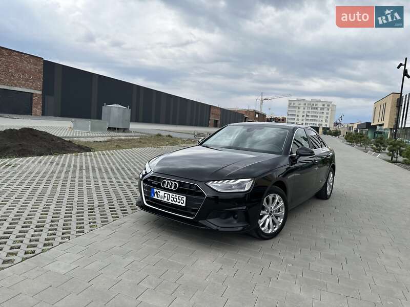 Седан Audi A4 2021 в Хмельницком