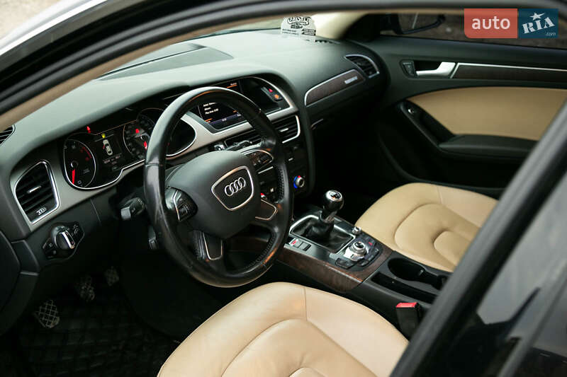 Седан Audi A4 2013 в Золочеве