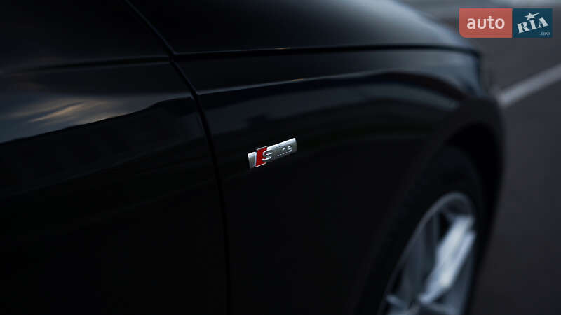 Седан Audi A4 2020 в Львові
