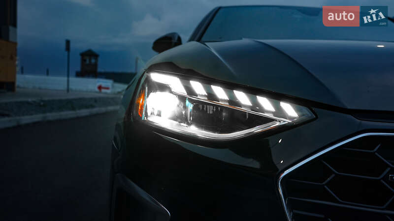 Седан Audi A4 2020 в Львові