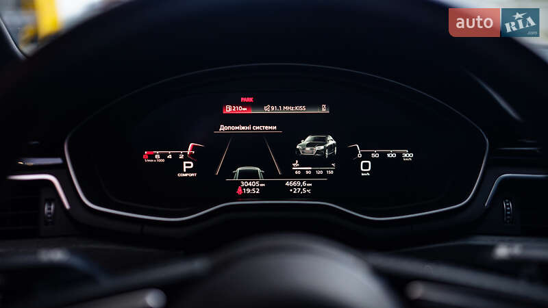 Седан Audi A4 2020 в Львові